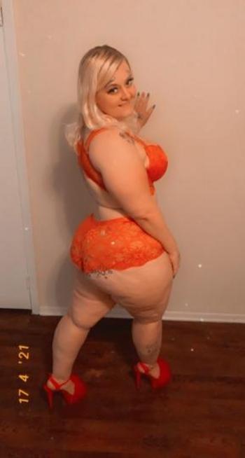 Casey, 27  female escort, Huntsville