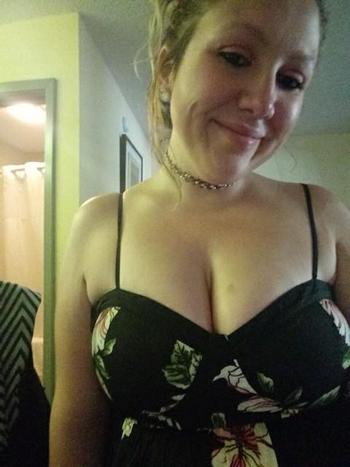 2565837685, 26 Caucasian female escort, Huntsville