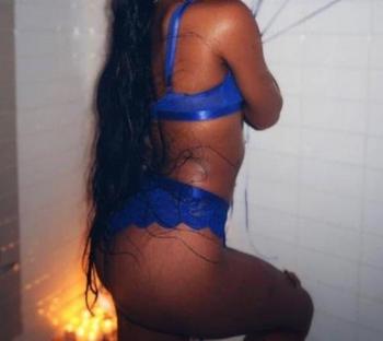 Dinero, 29  female escort, Huntsville