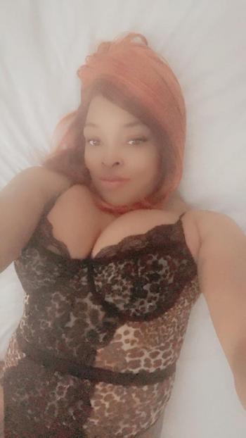 Sapphire, 26  female escort, Huntsville