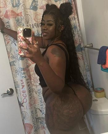 Kaay , 24  female escort, Huntsville
