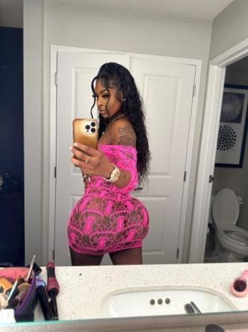 JUICY, 27  female escort, Huntsville